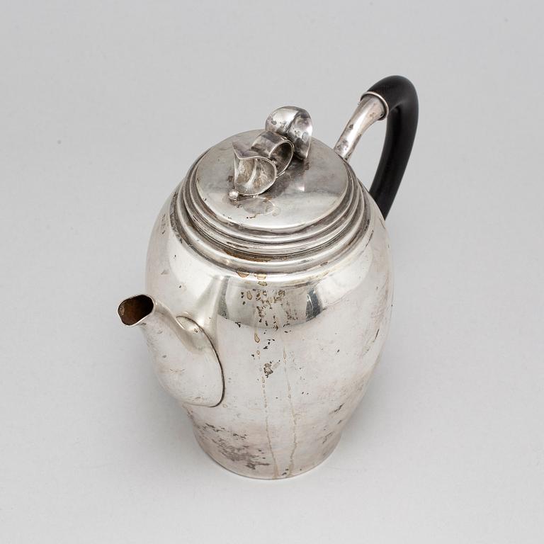 JOHANNES SIGGAARD, a silver coffee pot, Copenhagen 1934.