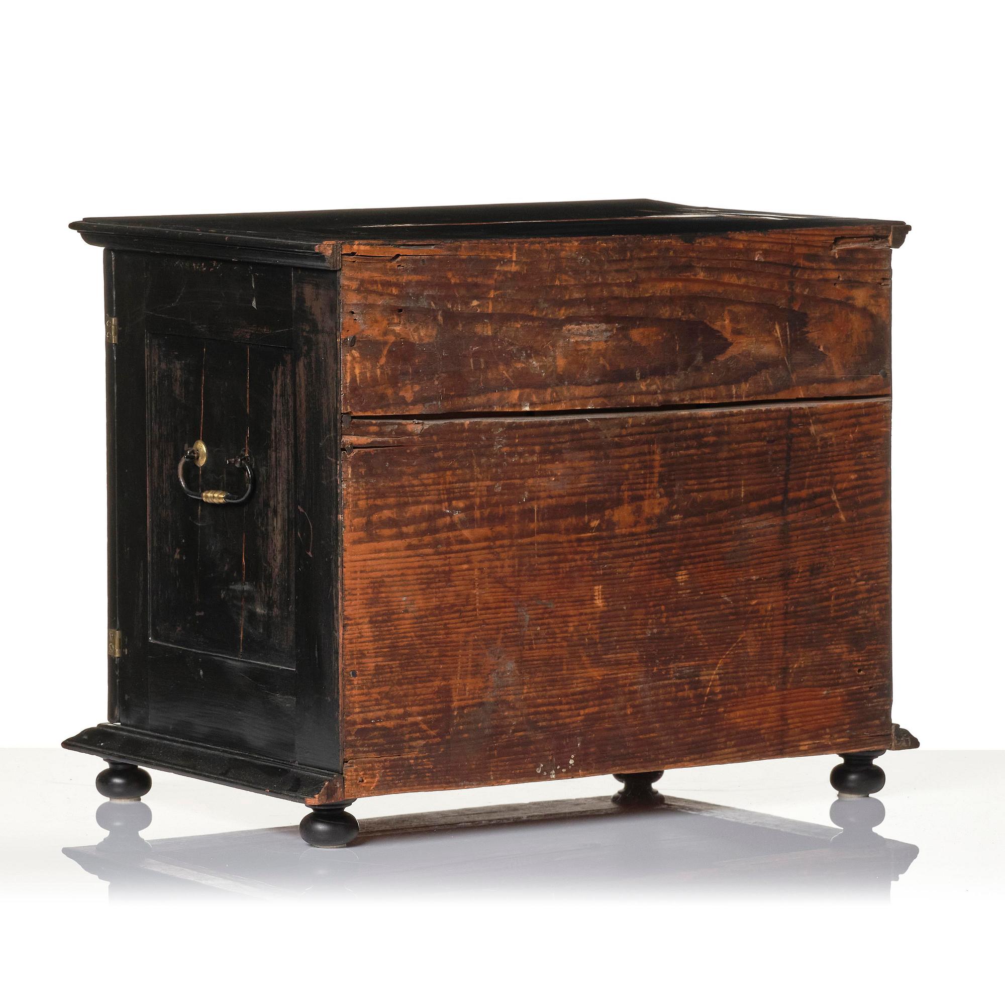 Kabinettskåp, Holland, sent 1600-tal, Barock.