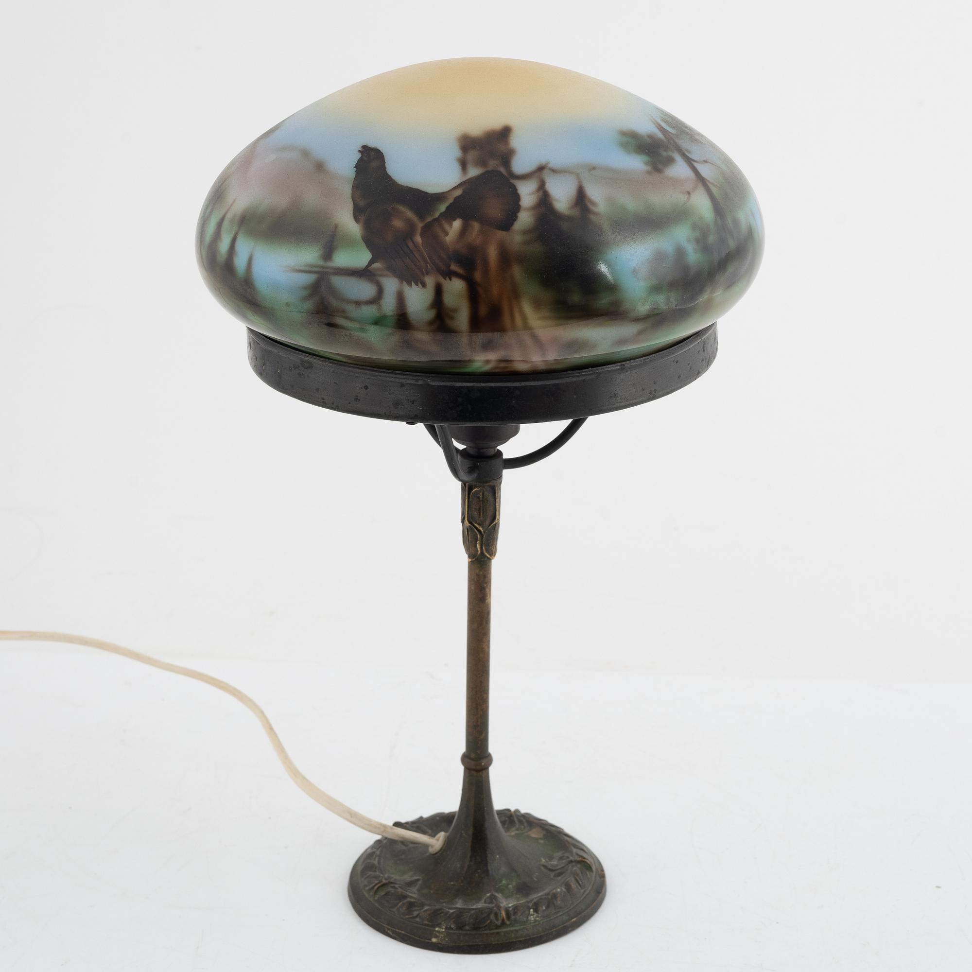 An Art Nouveau table light, early 20th Century.