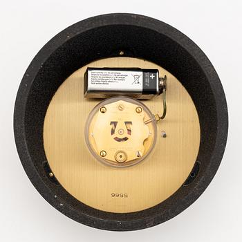 Omega, desk clock , Trunkcated line, 130 x 110 x 65 mm.