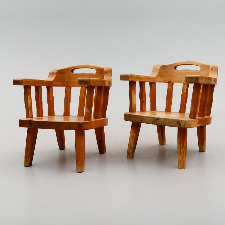 FÅTÖLJER, 1 par, 1900-tal.