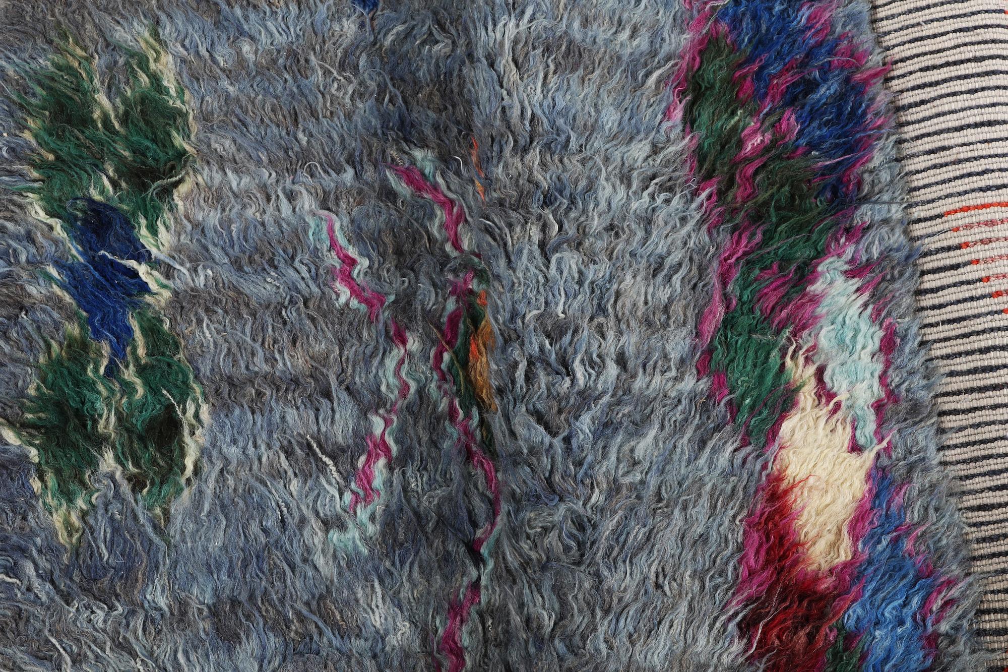 A arpet, Morocco Berber,  ca 275 x 178 cm.