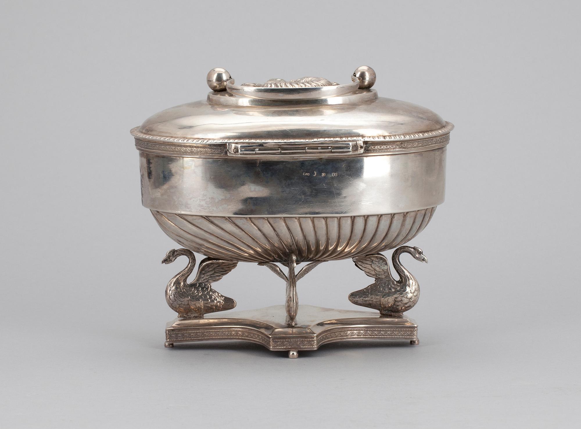 SOCKERSKRIN, silver, empire, Anders Lundqvist, Stockholm 1820. Vikt ca 700 gram.