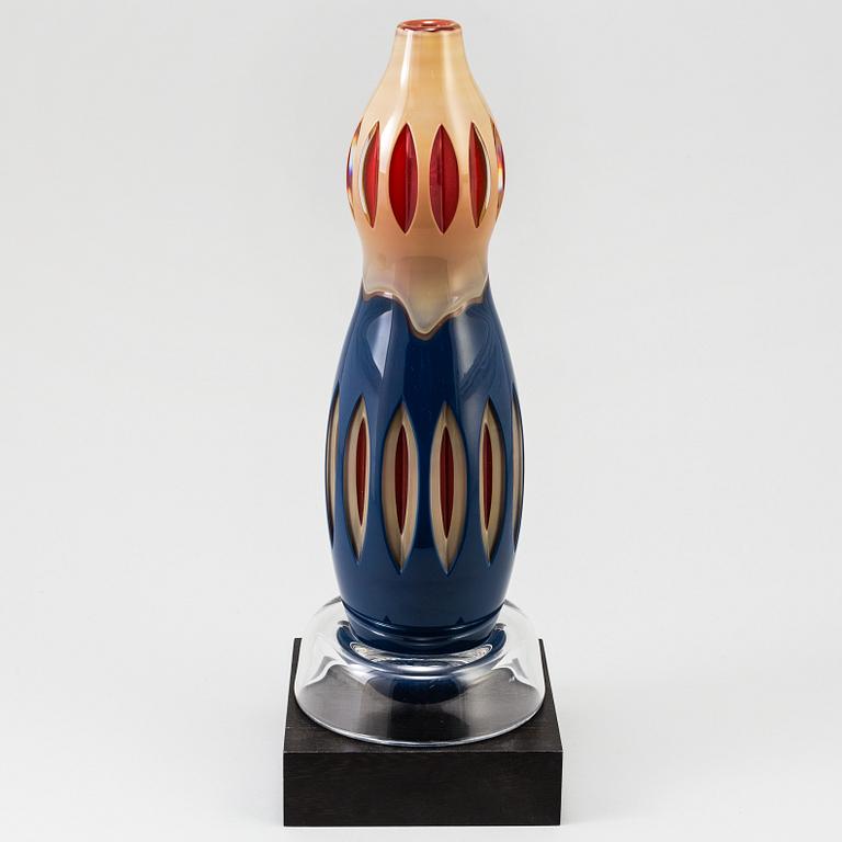 MATZ BORGSTRÖM, a glass vase or sculpture, Orrefors gallery 1990.