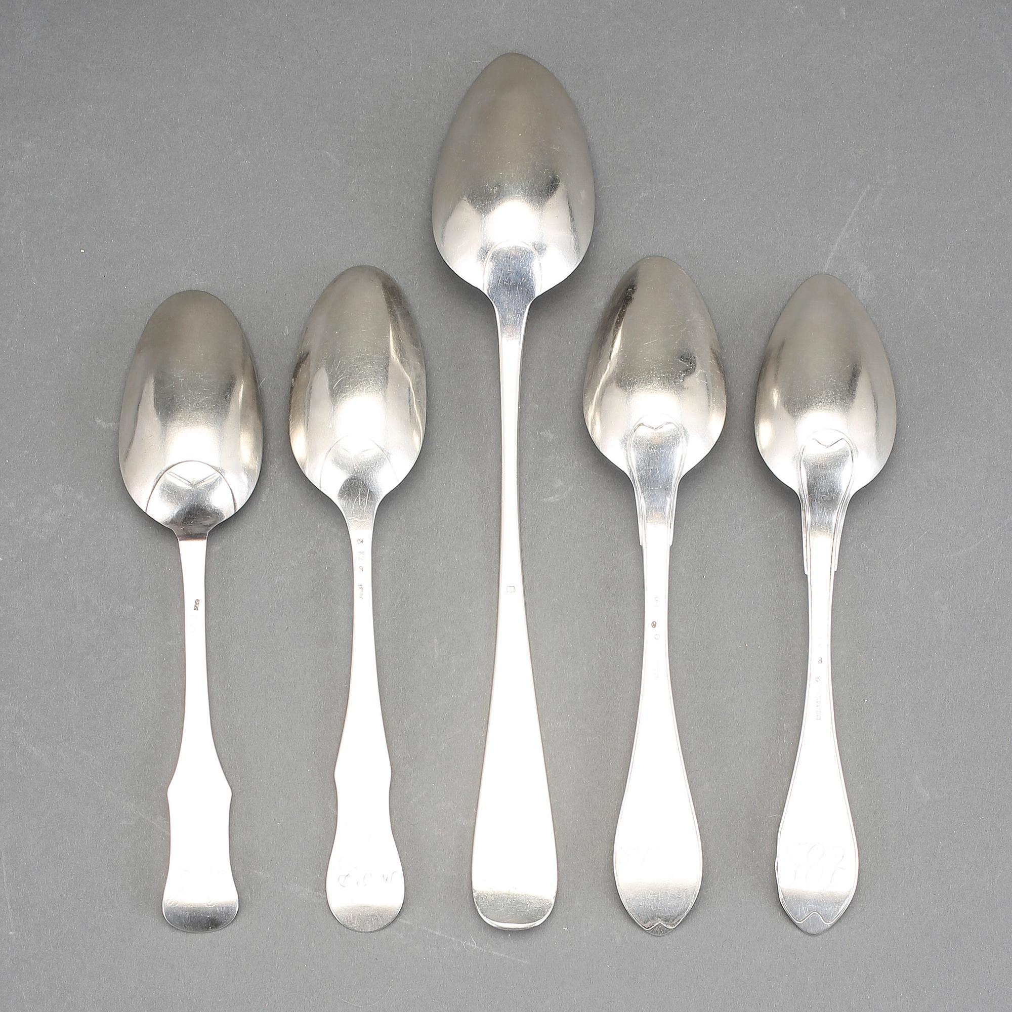 MATSKEDAR, 4 st, samt RAGUSKED, silver, bl.a Erik Ernander, Uppsala, 1792. Total vikt ca 297 gram.