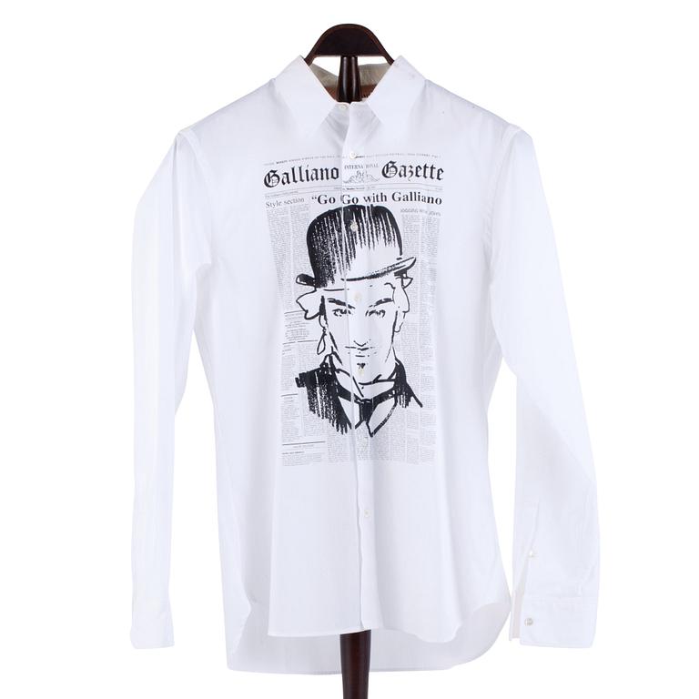 JOHN GALLIANO, a men´s white cotton shirt, size 50.