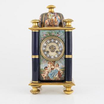 Bordspendyl, med Wien-liknande märke, tidigt 1900-tal.