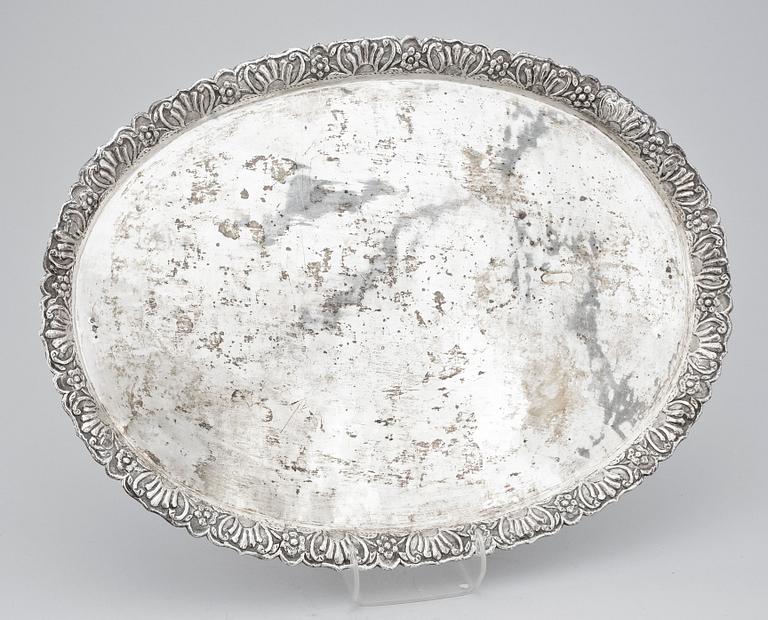 BRICKA, silver, Turkiet, 1900-tal. Vikt ca 1300 gram.