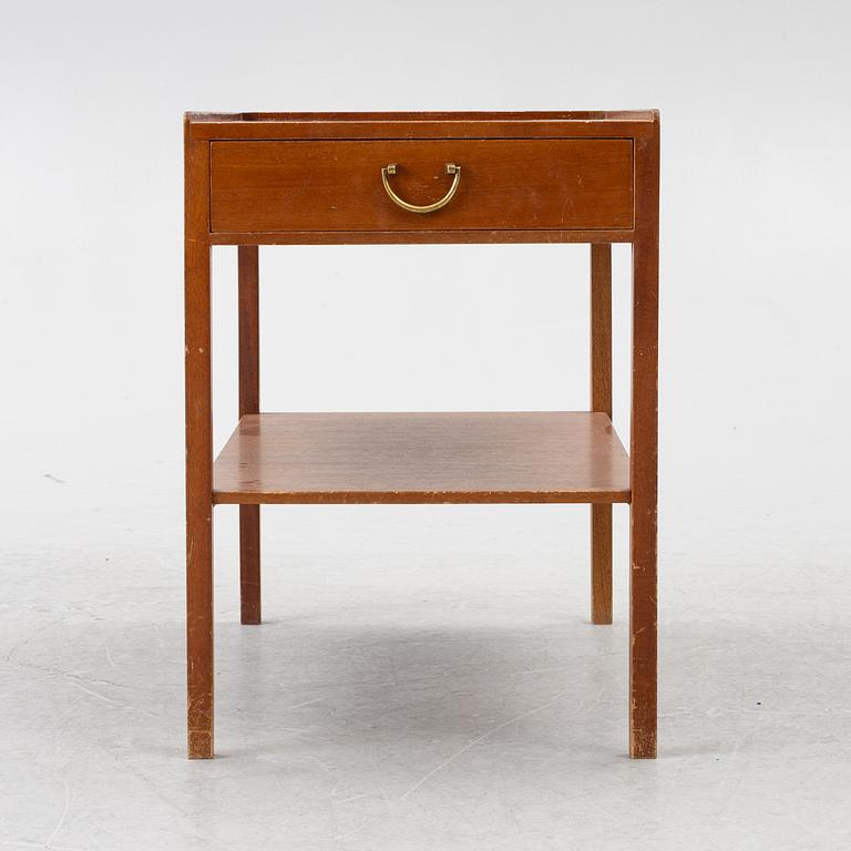 Josef Frank, sängbord, modell B 914, Firma Svenskt Tenn, före 1985.