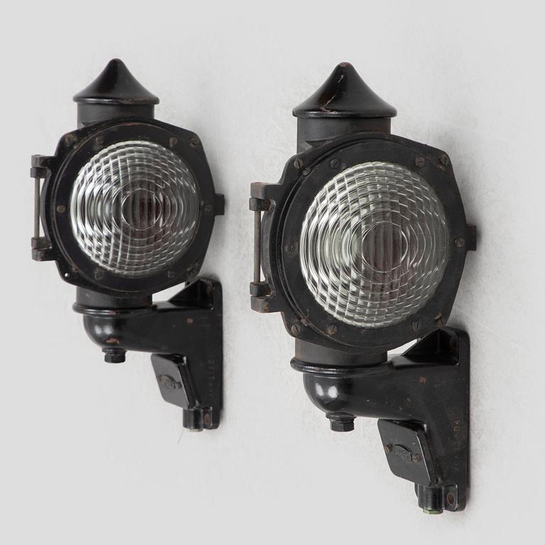 A pair of signal lamps, AGA, first half of the 20th century.