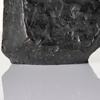 Émile Gilioli, "Le petit pot de fleurs".