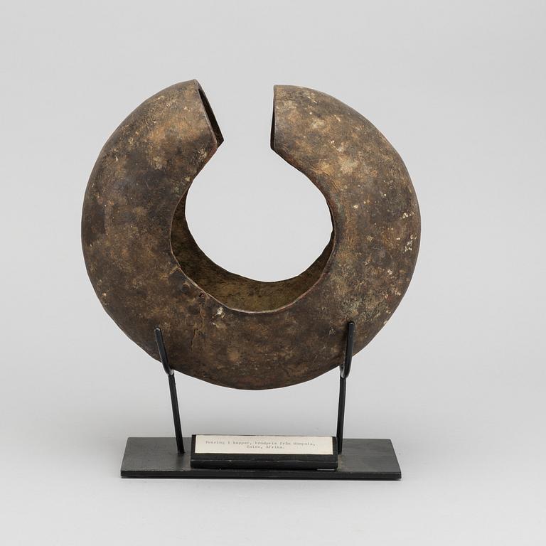 A COPPER FOOTRING FROM WAMPALA ZAIRE.