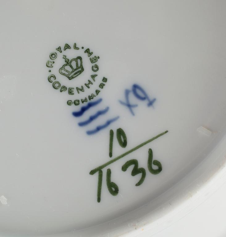 SERVISPORSLIN, 4 delar, "Blå Blomst", Royal Copenhagen.