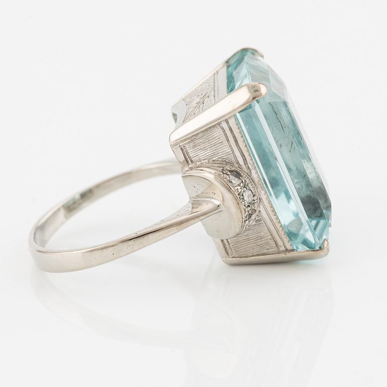 Ring, cocktail ring with emerald-cut aquamarine and octagon-cut diamonds.