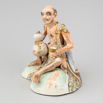 A Japanese satsuma figure, Meiji period (1868-1912).