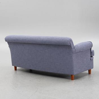 Josef Frank, a model '678' sofa, Firma Svenskt Tenn.