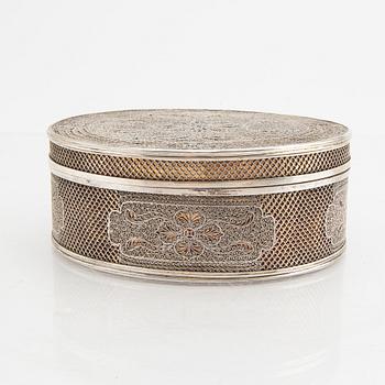 A Swedish 19th century silver box mark of JP Grönvall Stockholm 1824, weight 294 grams.