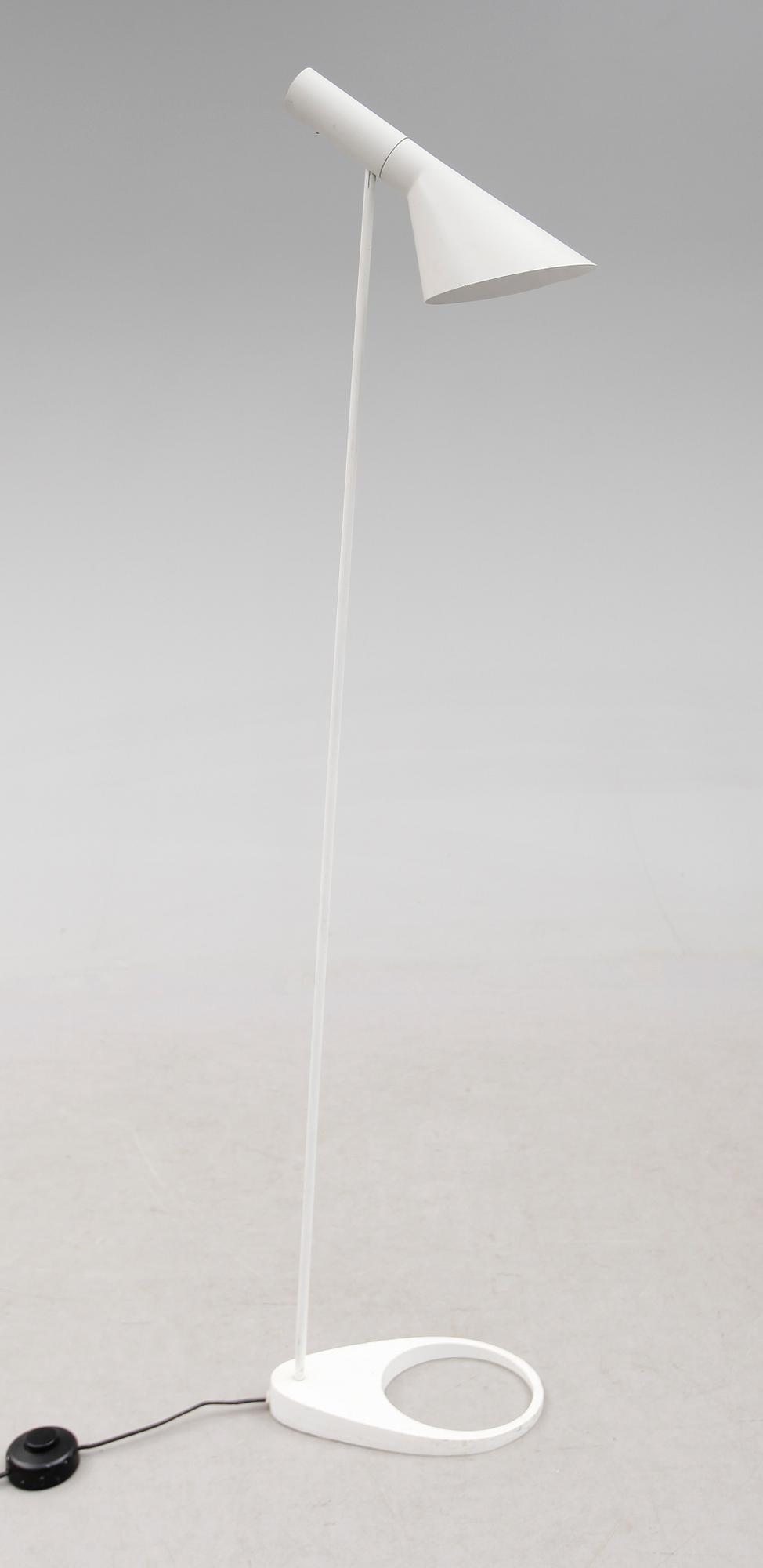 GOLVLAMPA, "AJ", Arne Jacobsen, Louis Poulsen, 1900-talets senare del.