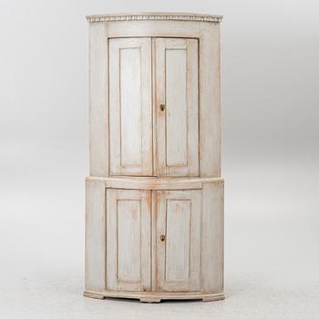 Corner cabinet, Gustavian, late 18th century.