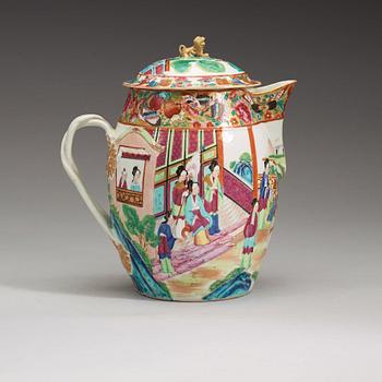 A large Canton cider jug with cover, Qing dynasty, 19th Century.