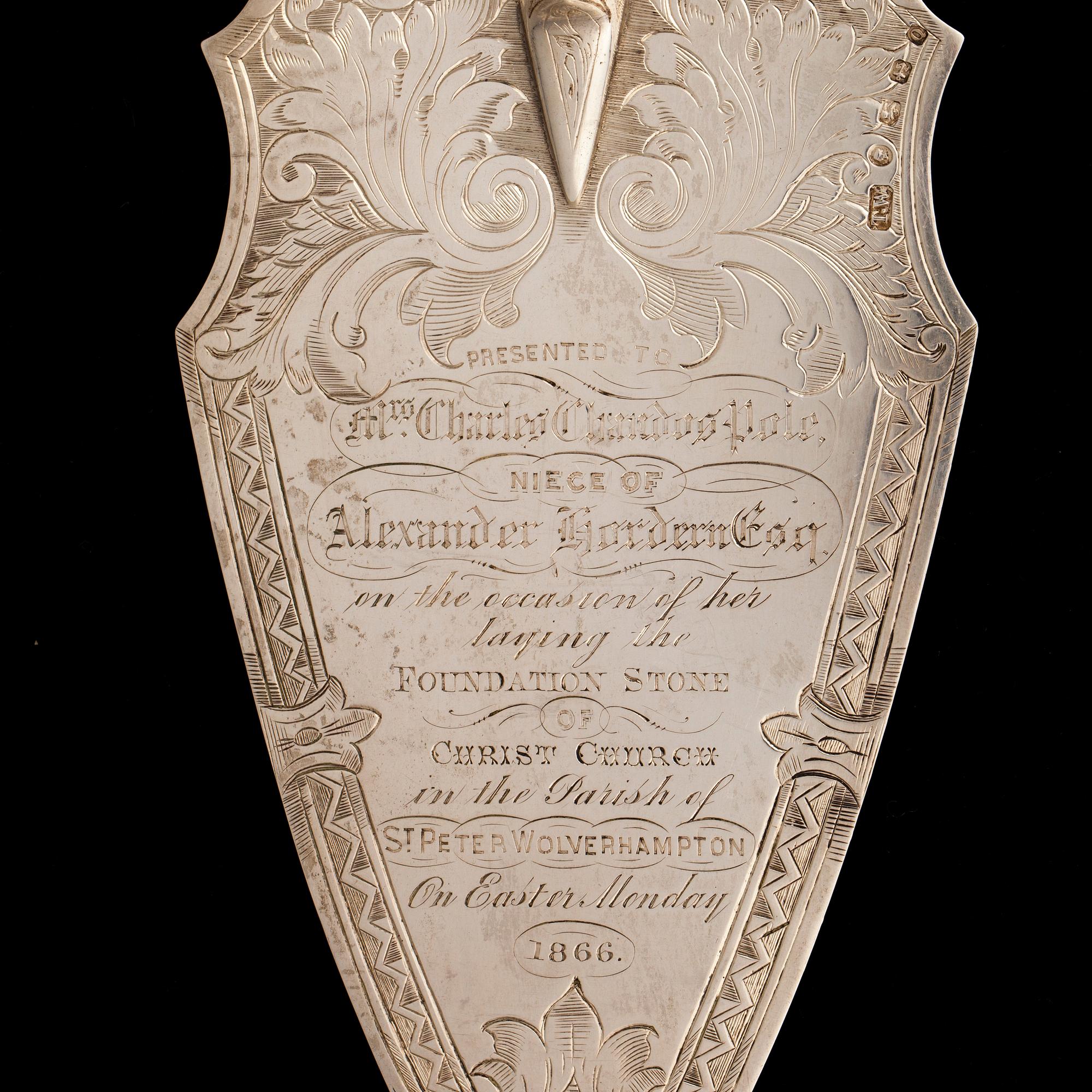 MURARSPADE, silver och elfenben, Birmingham, England 1865. Totalvikt 190 g.