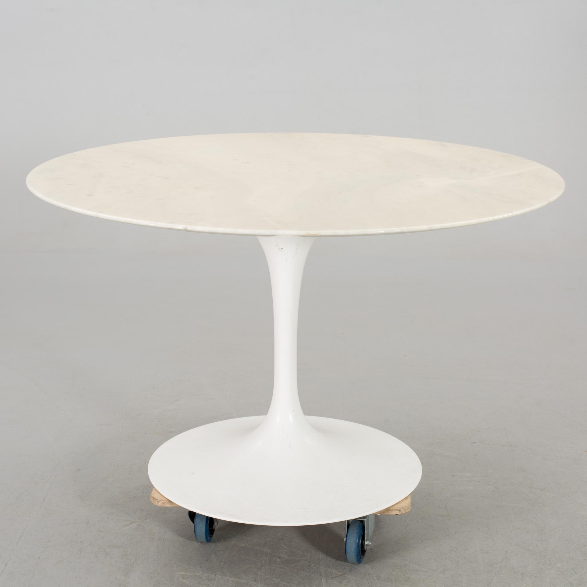 EERO SAARINEN, bord, "Tulip", Knoll international, märkt.