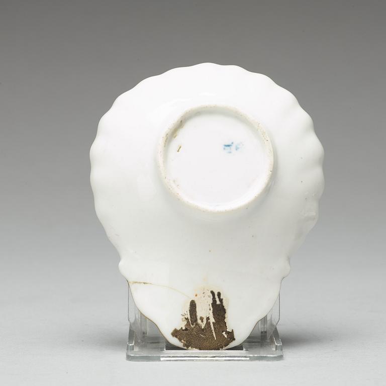 Two butter shells and a salt, Imperial Porcelain Manufacture, St. Petersburg, Russia, period of Czar Nicholas II.