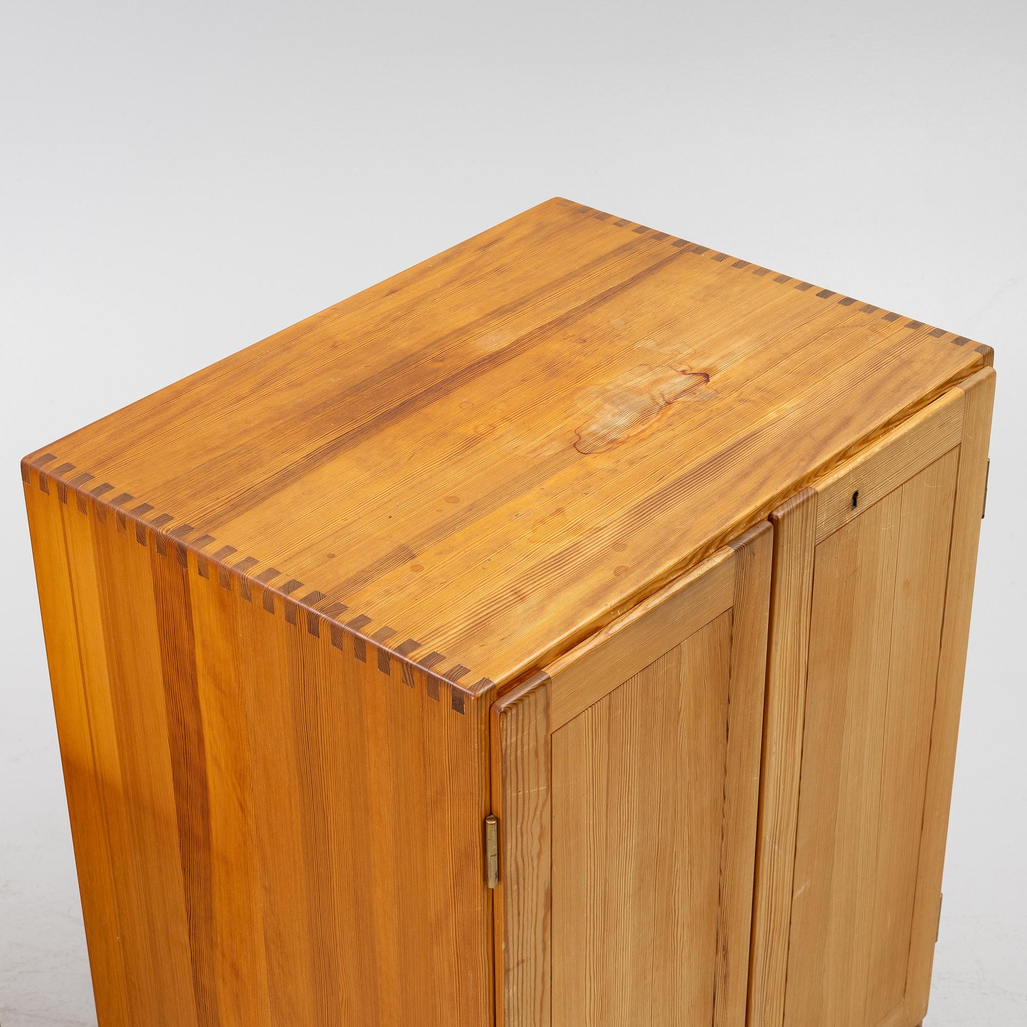 Børge Mogensen, A pair of cabinets, Karl Andersson & Söner, 1970s.