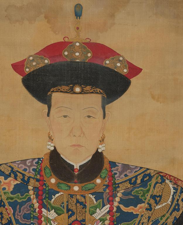 A painting of a high ranking noble woman, Qing dynasty, 19th century. Anonymous artist.