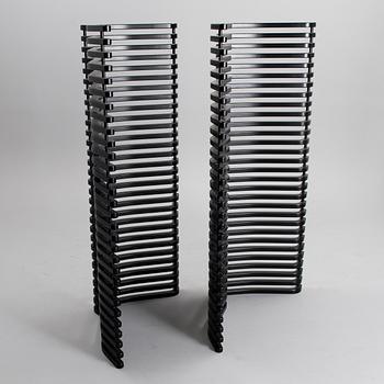 KARI ASIKAINEN, A SET OF TWO ROOM SCREENS. Scheletro. Martela 1980-1989.