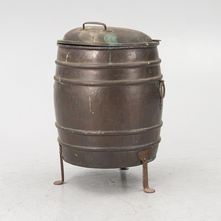A Swedish copper water barrell, first part 19th century.