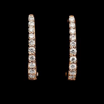 ÖRHÄNGEN, 1 par, 18K roséguld, diamanter tot ca 0.15 ct.