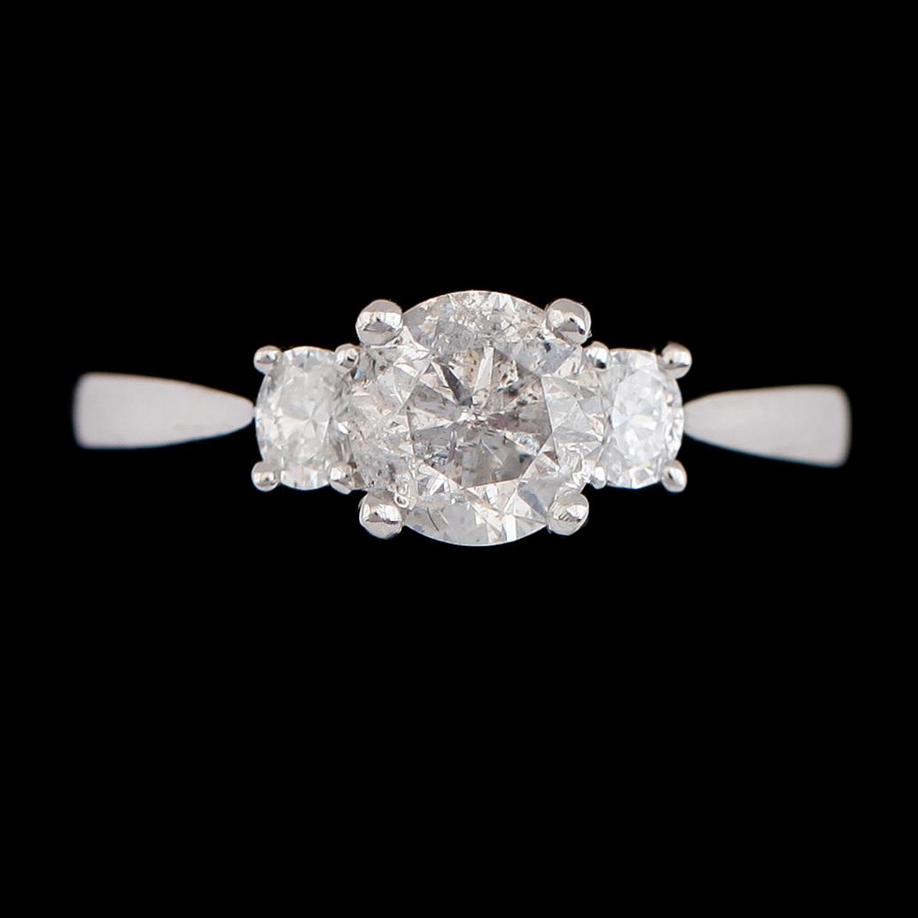 RING, 18K vitguld, briljantslipade diamanter tot ca 1.20 ct. Vikt ca 3 g.