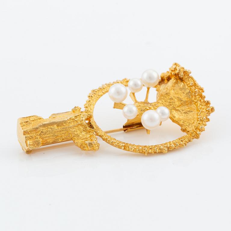 Björn Weckström, brooch "Sea Flower", 18K gold and cultured pearls. Lapponia.