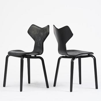 Arne Jacobsen, a set of six "Grand Prix" (Exclusive Edition Black) dining chairs, Fritz Hansen, 2021.