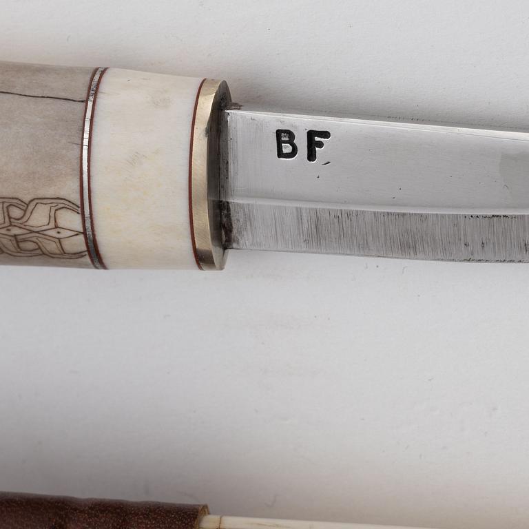 A reindeer horn knife by Bertil Fällman, signed.