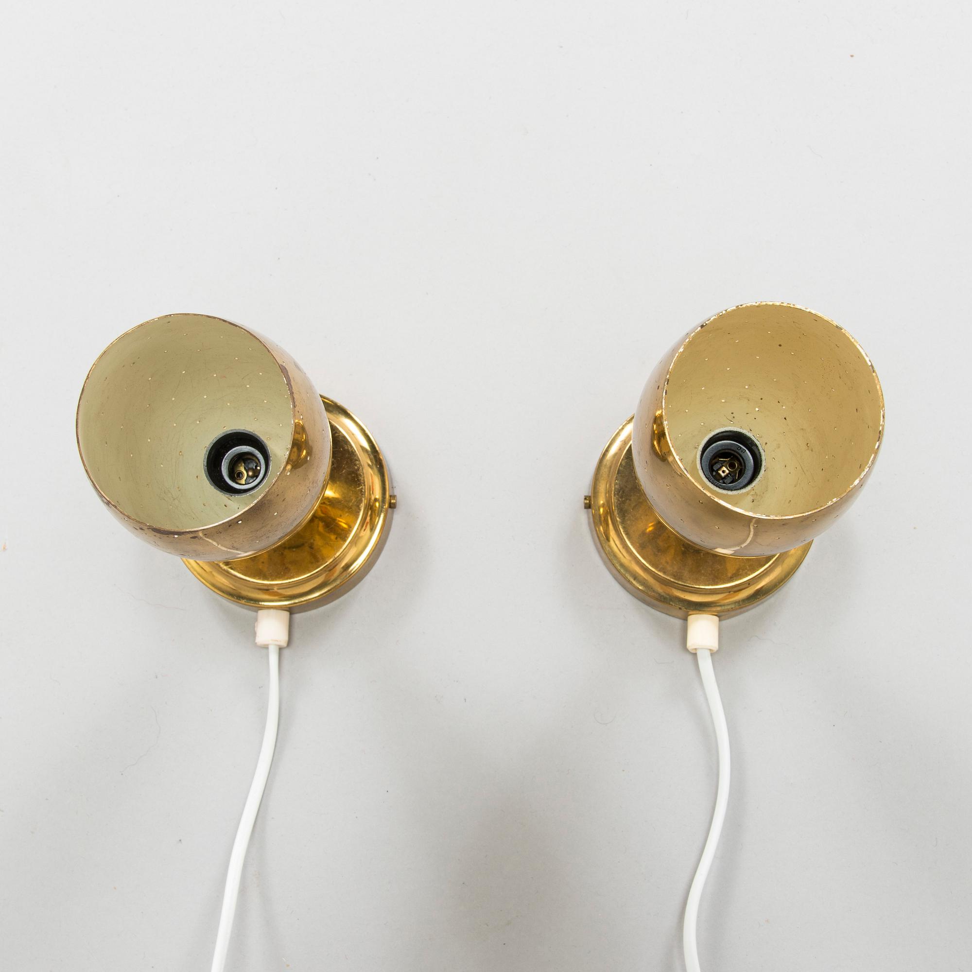 Vägglampor, ett par, modell EY 67, Itsu 1900-talets mitt.