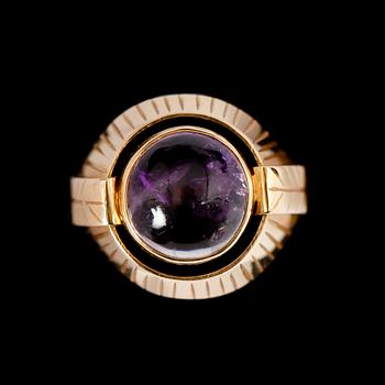 RING, 18 k guld, Stigbert, Stockholm 1954. Total vikt ca 5 g.