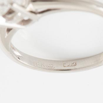 Ring, solitaire ring, 18K white gold with a brilliant-cut diamond approximately 1 ct.