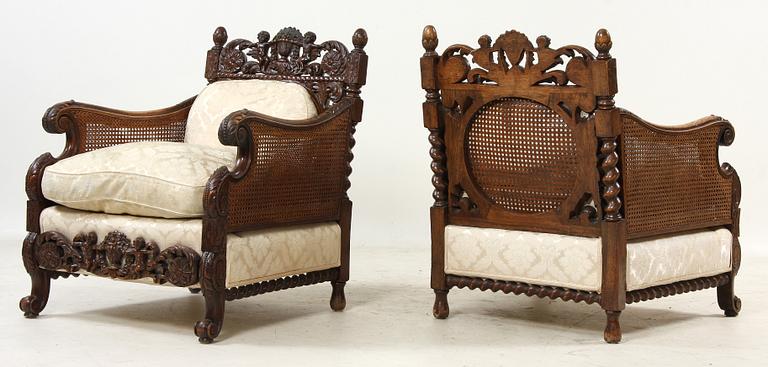 SOFFA, samt FÅTÖLJER, ett par, Barockstil, 1900-talets första hälft.