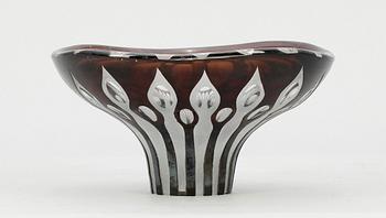 SKÅL PÅ FOT, glas. Ernest Gordon, Kosta, 1900-talets andra hälft.