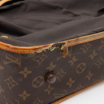 Louis Vuitton, resegarderob "Garment cloth 24h bag".