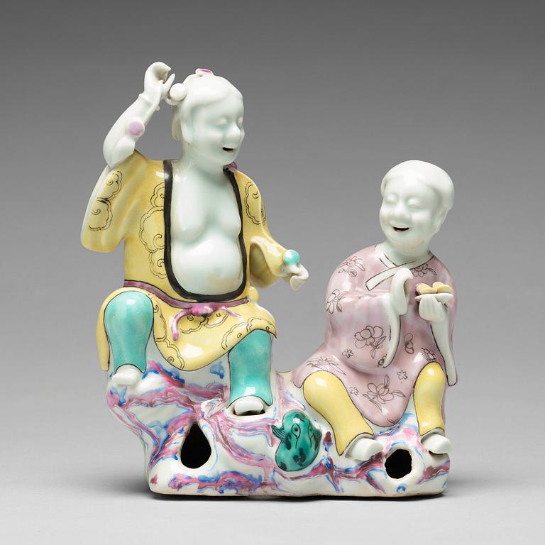 A famille rose figure group of immortals, Qing dynasty, 18th century.