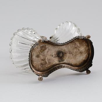 SALTKAR, silver och glas, otydliga svenska stämplar, 1800-talets mitt.
