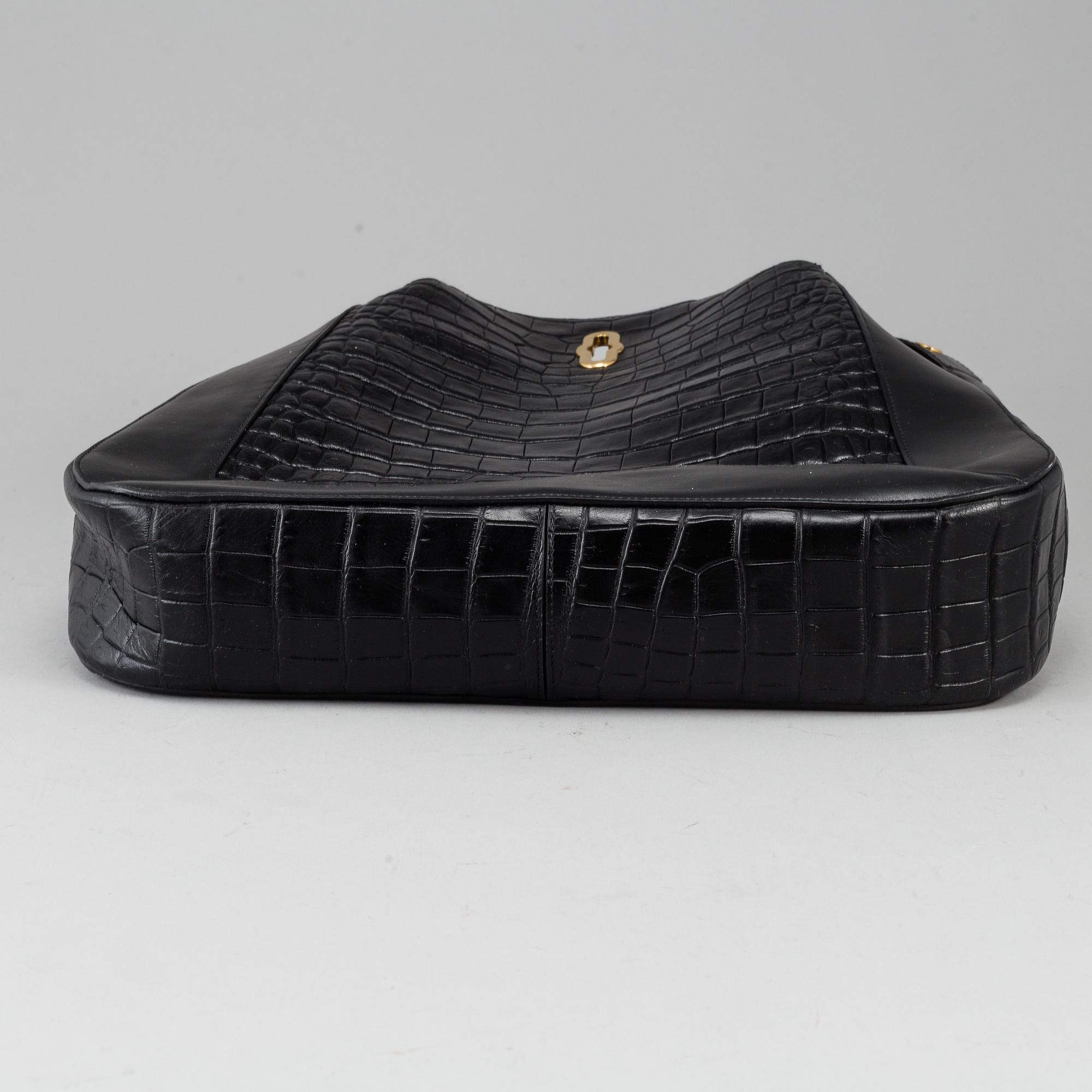 MULBERRY, a black leather 'Marloes' hobo bag.
