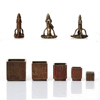 Sigill, fyra stycken, kopparlegering samt mässing. Indien, samt Kina, 17/1800-tal.