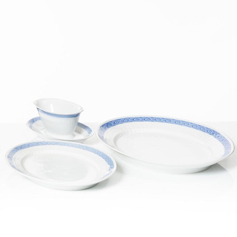 Royal Copenhagen, mat- och kaffeservis, 62 delar, porslin, "Blå Vifte", Danmark.