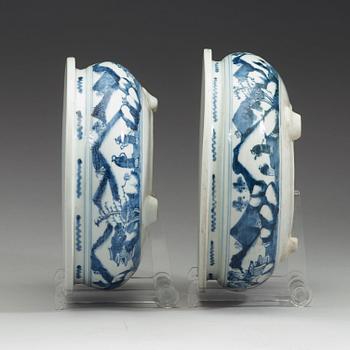 Two blue and white censers, Qing dynasty, 18th century.