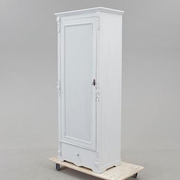 LINNESKÅP, nyrenässans, 1800-talets slut.