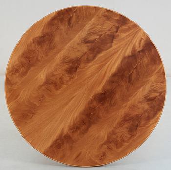 A Josef Frank mahogany dining table, Svenskt Tenn, model 771.